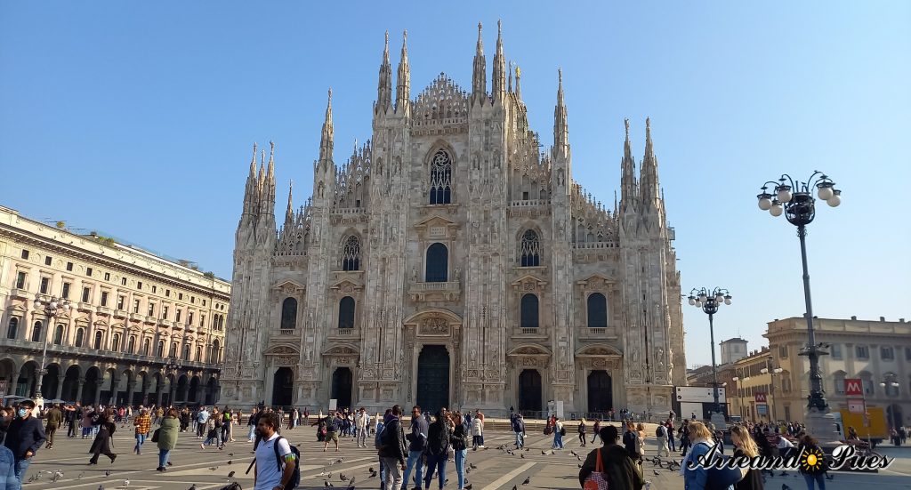 Recorrer Milán en un día: Guía Completa. El Duomo es una de las Catedrales góticas más grande del mundo.