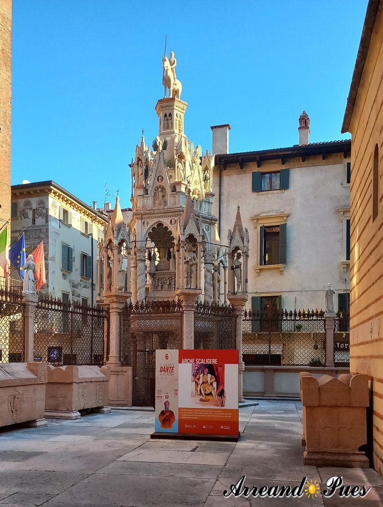 Arche Scaligere Verona, son monumentos funerarios colgantes. Arreando Pues.