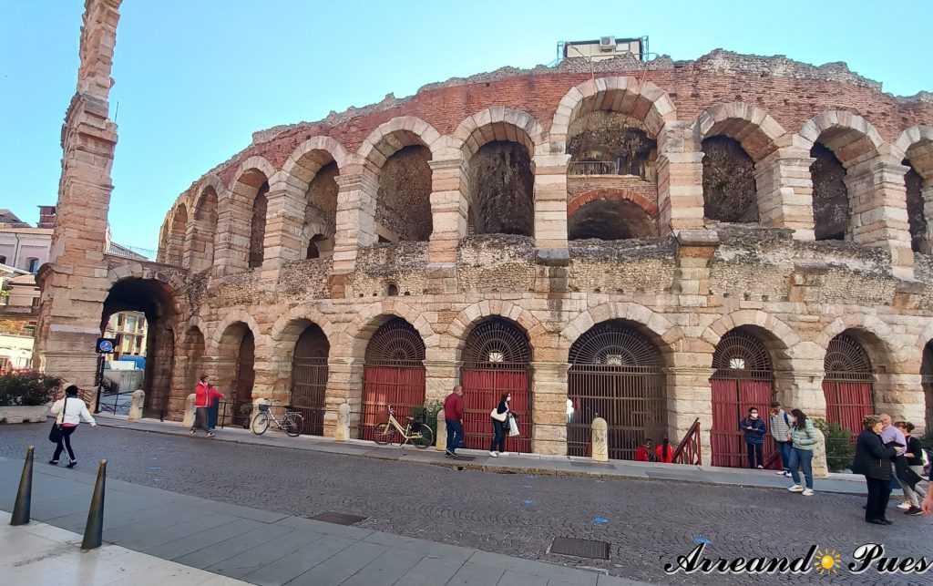 Recorrer Verona en un día: Lugares Imprescindibles. El Anfiteatro romano del siglo I.