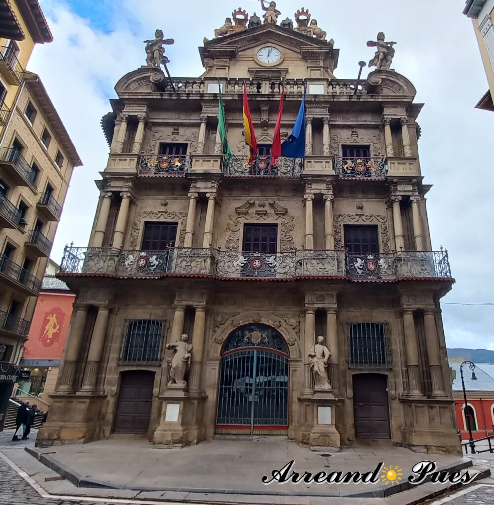 Qué ver en Pamplona en un día con Mapa. Ayuntamiento de Pamplona siglo XVIII