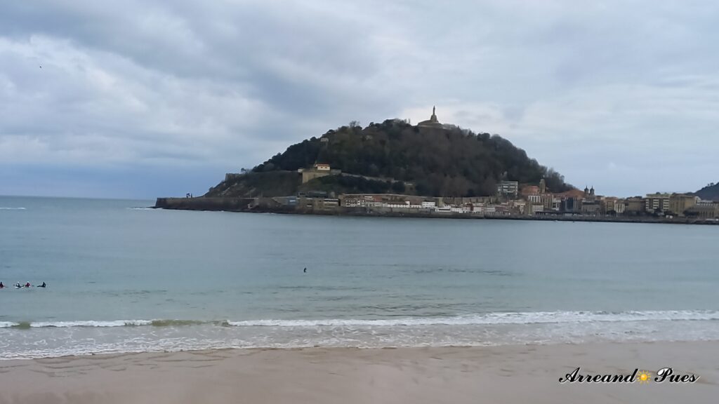 San Sebastián en un día. Monte Urgull. Arreando Pues.