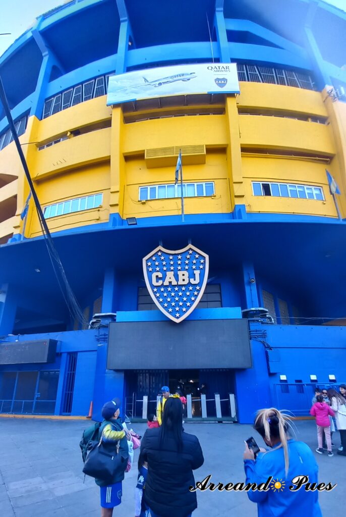 Qué ver en Buenos Aires: los Mejores Lugares con Mapa. La Bombonera es la cancha de Boca Juniors.
