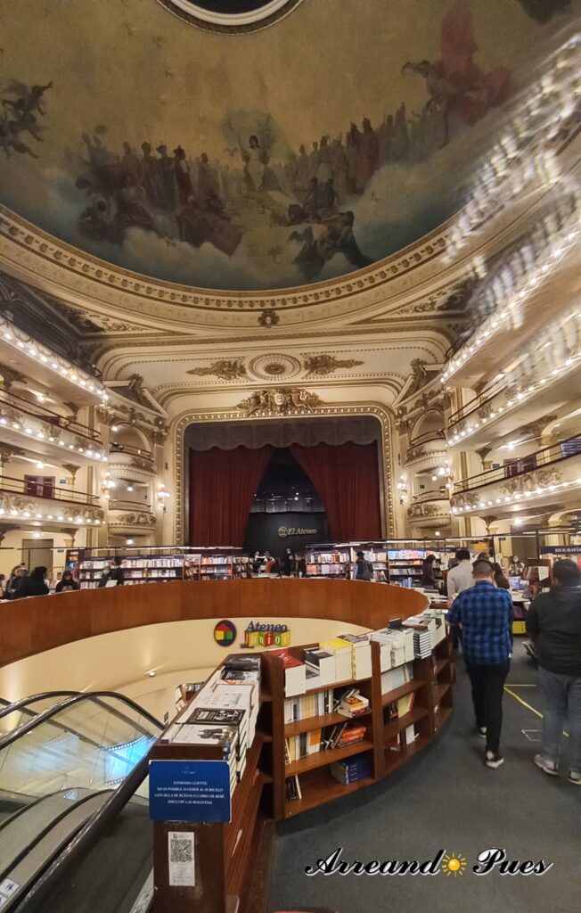 Librería El Ateneo Grand Splendid es sin lugar a dudas una de las librerías más lindas del mundo.
