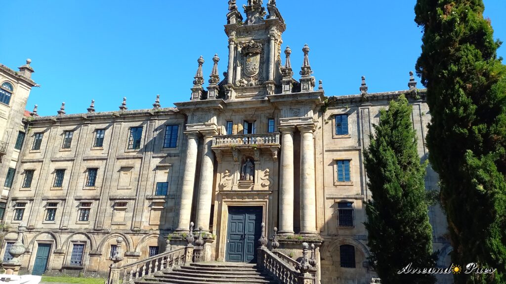 Monasterio de San Martín Pinario ubicado en la plaza de Inmaculada. Arreando Pues.
