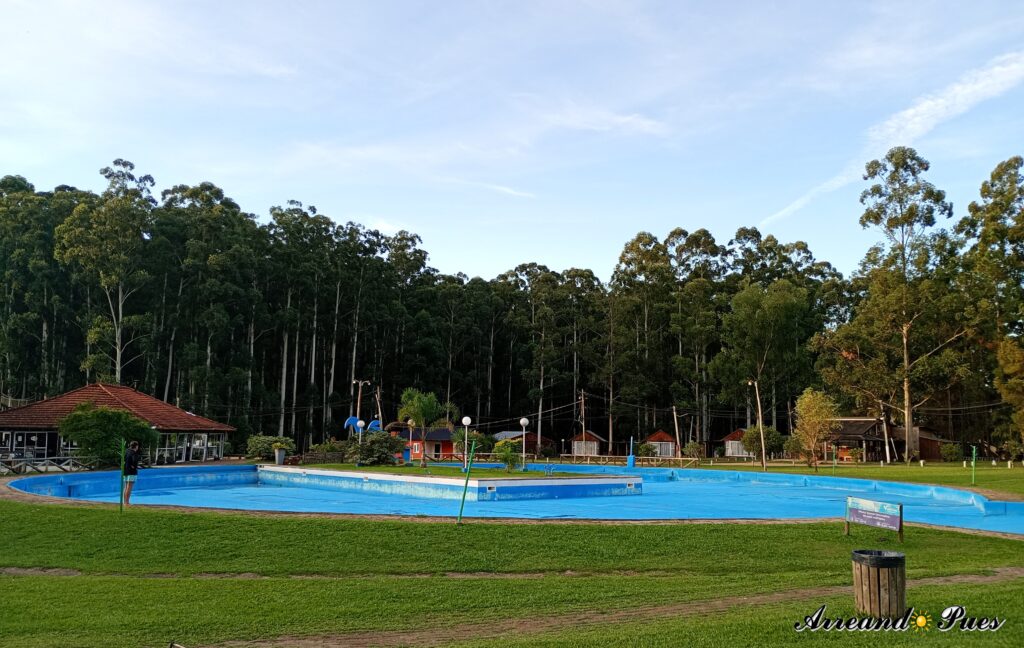 Instalaciones y zonas verdes de termas de Concordia.