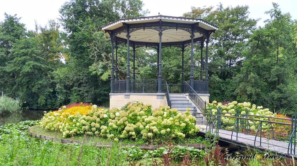Vondelpark, parque de casi 50 hectáreas para pasear por Ámsterdam.