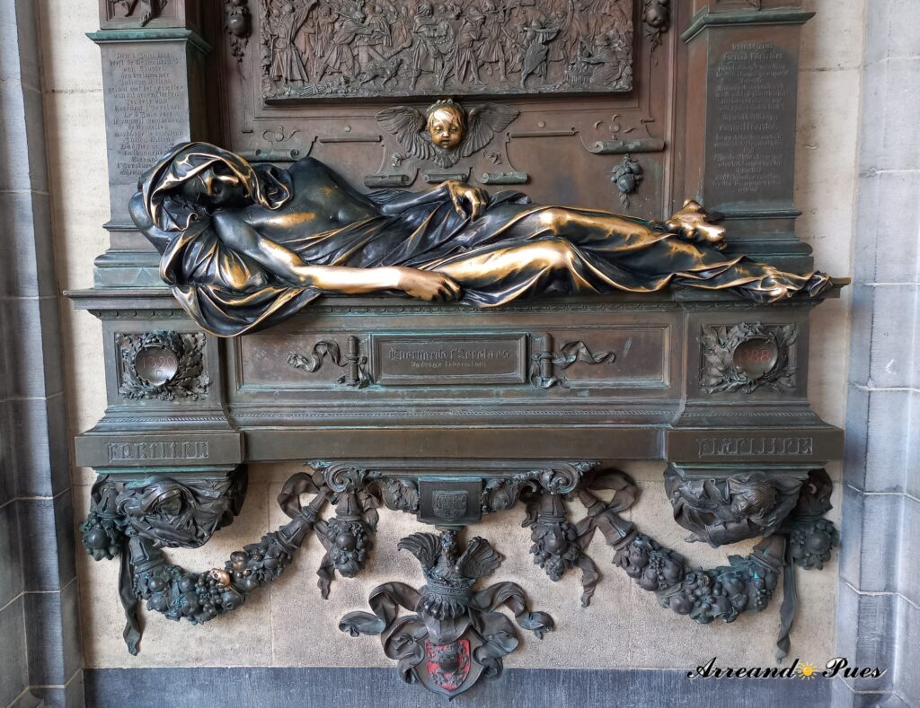 Estatua de Everard t´Serclaes, según tradición da suerte tocarla.