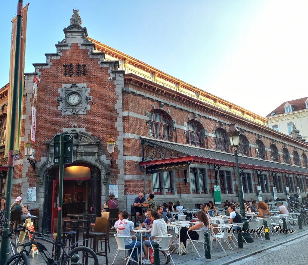 Les Halles de Saint Gery, antiguo mercado de Bruselas. Qué ver en Bruselas en un día: Los Mejores Lugares con Arreando Pues.
