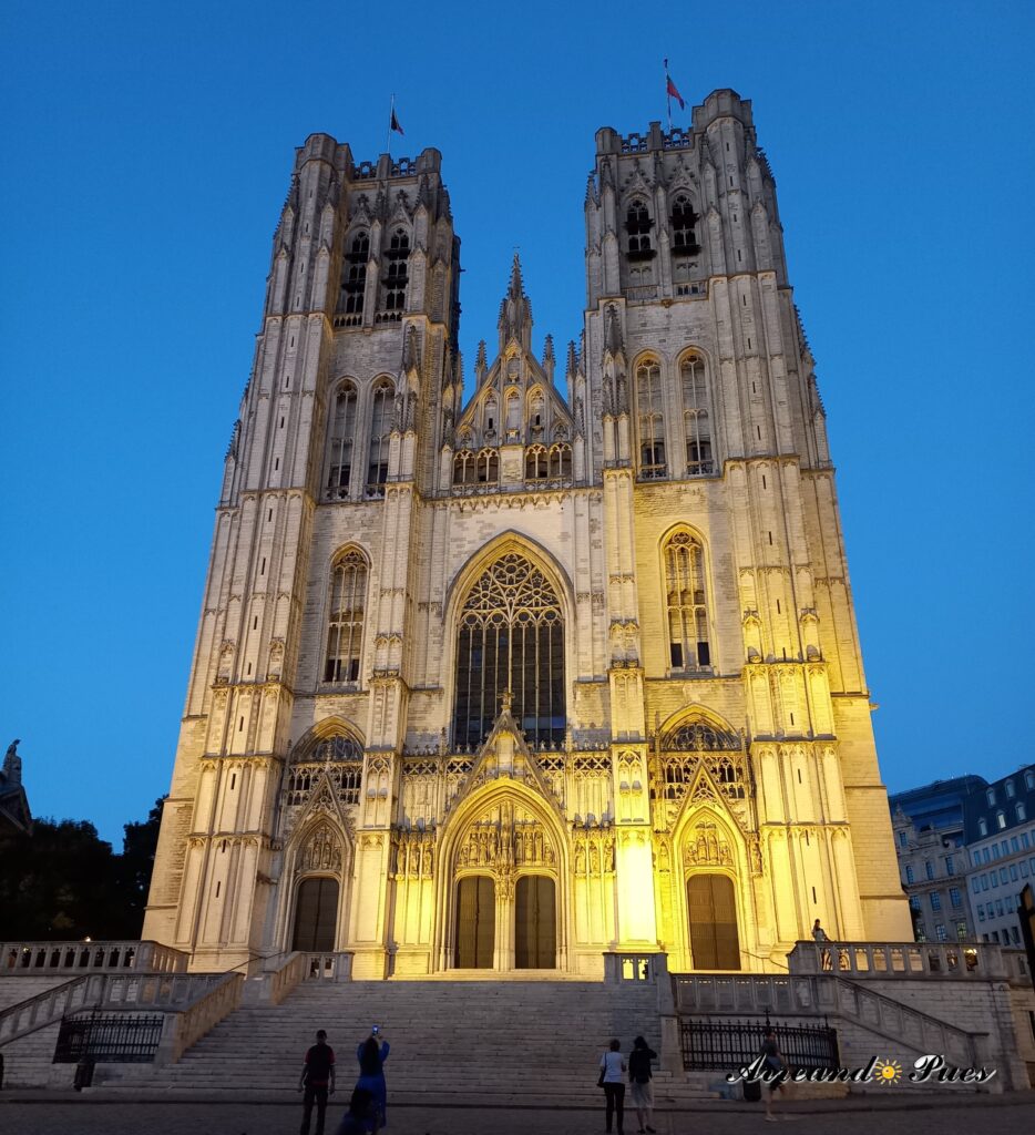 Catedral de Bruselas. Entrada Gratuita. Qué ver en Bruselas en un día: Los Mejores Lugares.
