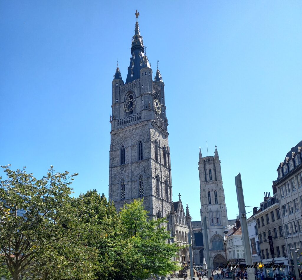 Arreando Pues en Gante en un día: Itinerario y mejor Ruta. para subir a la torre Belfort hay ascensor.