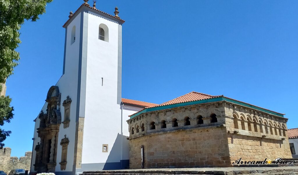 La Iglesia de Santa María es la más antigua de la ciudad.