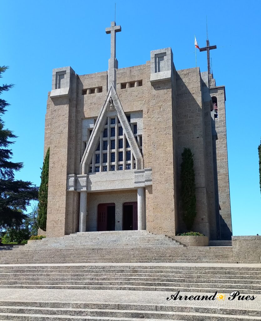 Santuario da Penha. Monumento importante símbolo de fe y con gran valor religioso inaugurado en el año 1947.