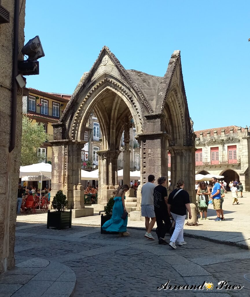 Padrão Do Salado, templete gótico del siglo XIV.