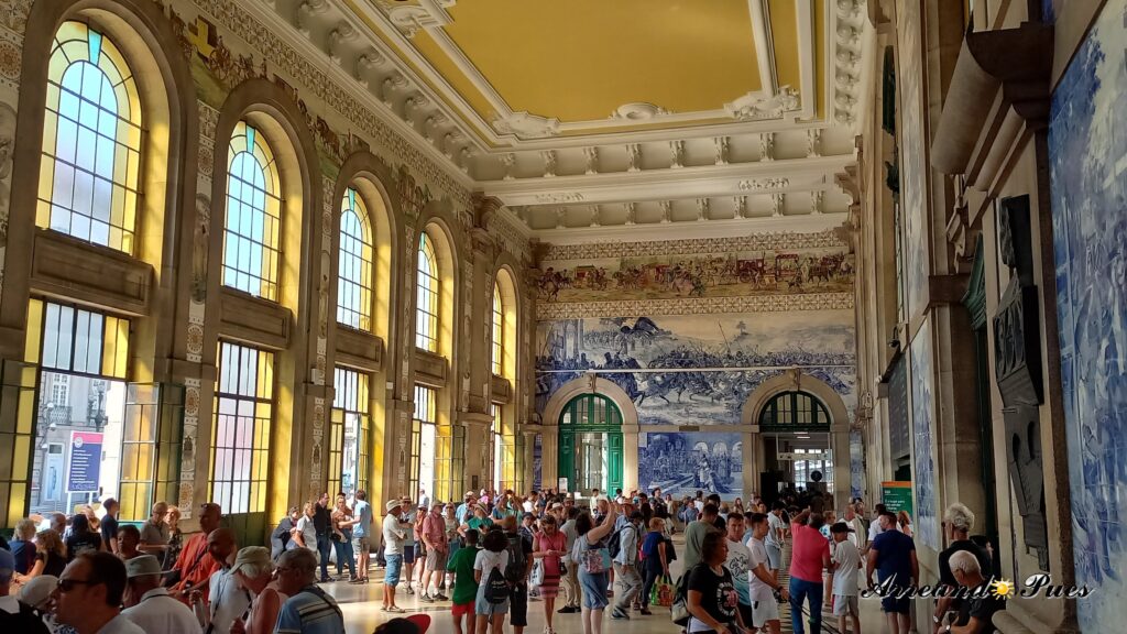 Estación de São Bento
Es la estación de trenes de Oporto y es sin duda una de las más bonitas de Europa.
