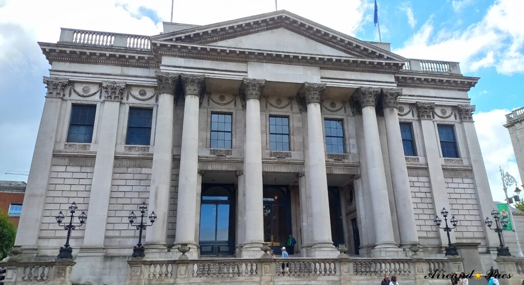 Dublín City Hall. Se puede visitar gratis y contemplar la hermosa cúpula central.