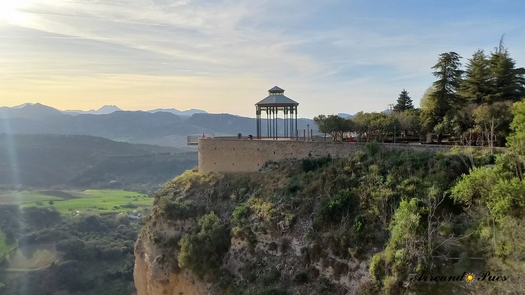 Ronda en un día: Imprescindibles y Mapa. El mirador de Alameda del Tajo es impresionante.