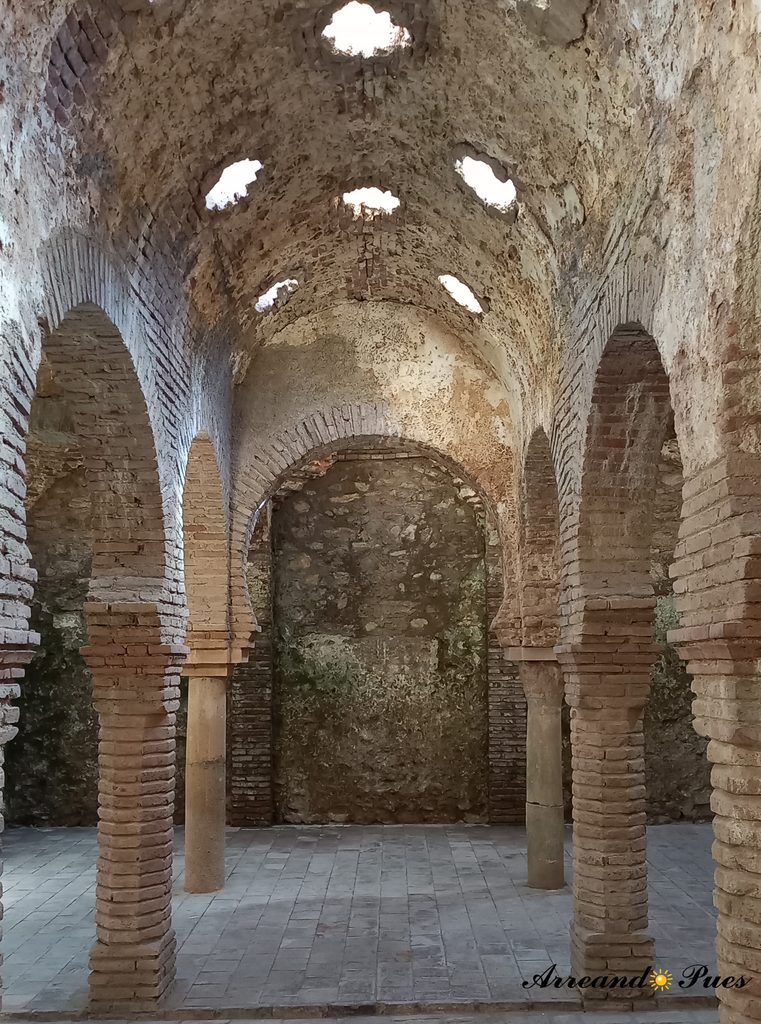 Baños Árabes de Ronda. Complejo termal de origen árabe construido siglo XIII- XIV.